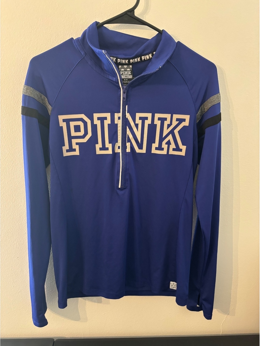 Pink Quarter Zip - Size Medium  - M8